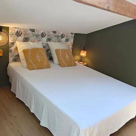 Charming Flat - Port