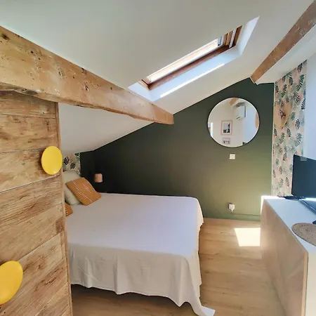 Charming Flat - Port