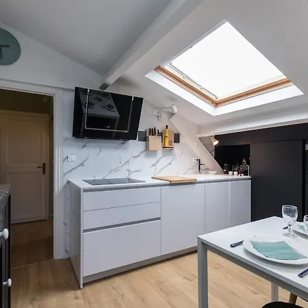 Charming Flat - Port 아파트 *