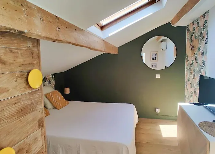 Charming Flat - Port